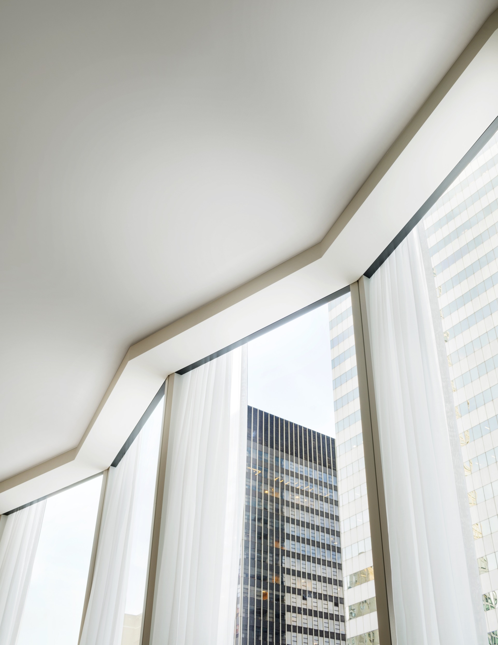 100 East 53rd Street, Unit 19A Manhattan, NY 10022 - Photo 21 of 35