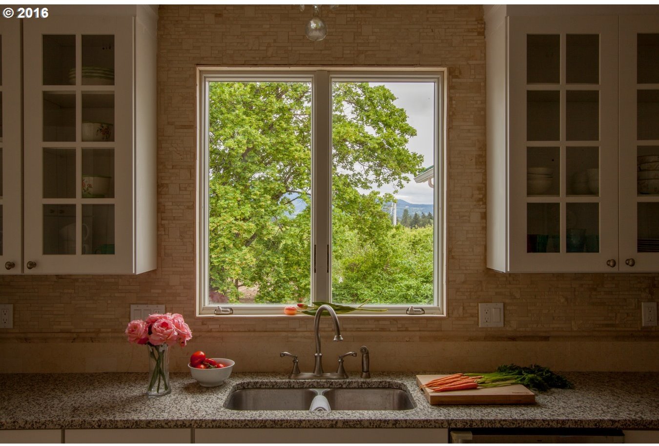 1630 Eastside Road Hood River, OR 97031 - Photo 14 of 32
