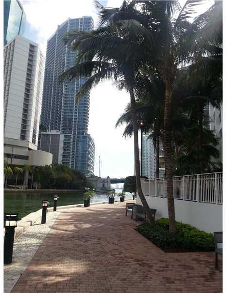 41 Southeast 5th Street, Unit 706 Miami, FL 33131 - Photo 14 of 15