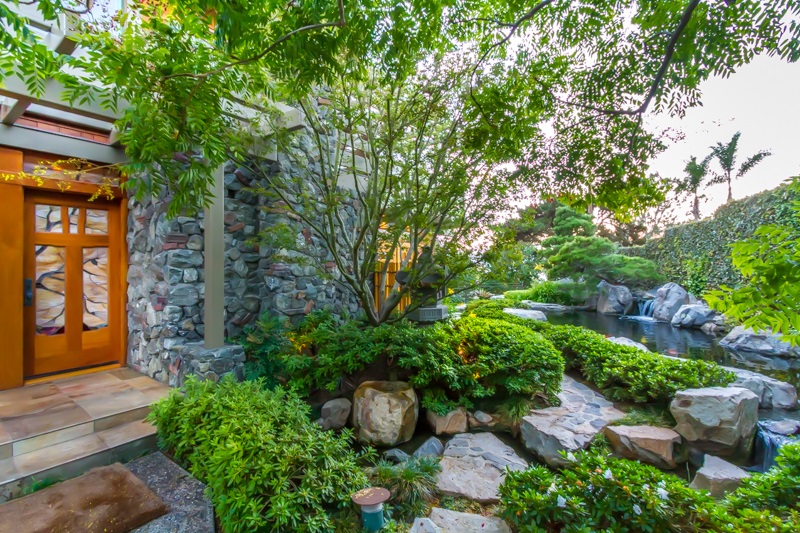 1492 Crest Road Del Mar, CA 92014 - Photo 18 of 19