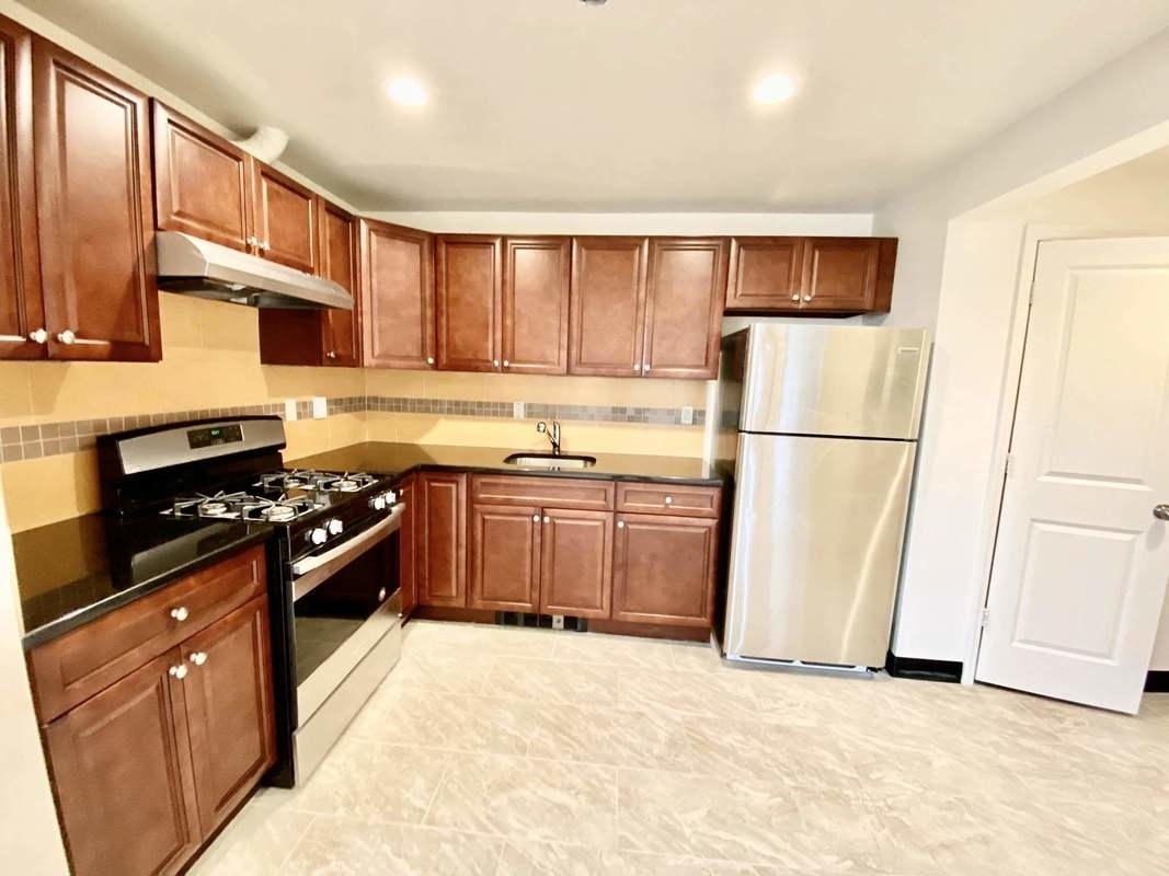 461 Winthrop Street, Unit 5A Brooklyn, NY 11203 - Photo 1 of 6