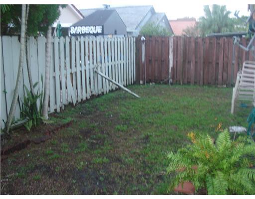 15308 Southwest 53rd Street Miami, FL 33185 - Photo 9 of 10