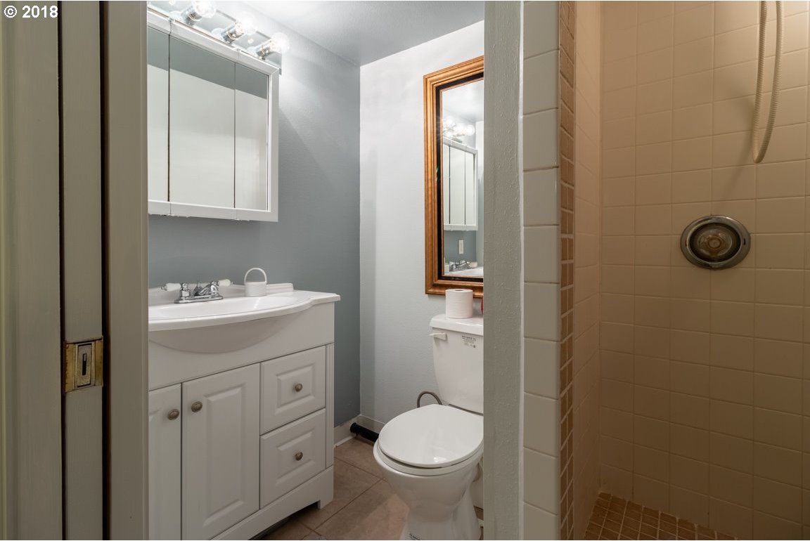 6293 Sunnyview Road Northeast Salem, OR 97305 - Photo 28 of 31 Gallery Image 28