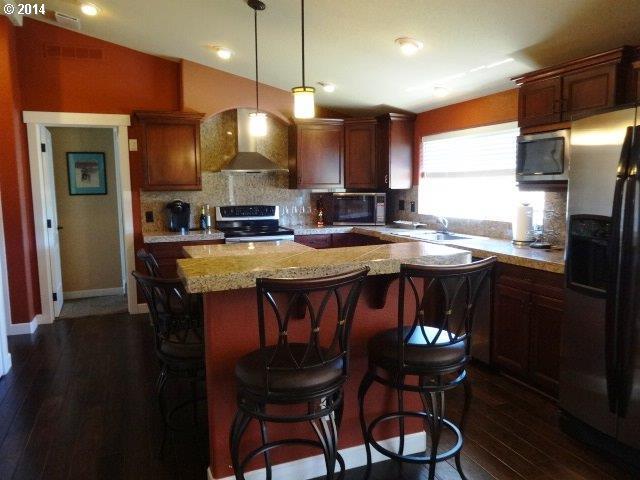 7729 Lookingglass Road Roseburg, OR 97471 - Photo 9 of 16 Gallery Image 9