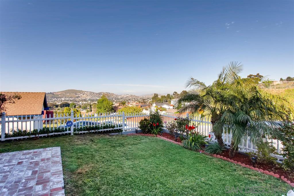 236 Worthington Street Spring Valley, CA 91977 - Photo 5 of 25 Gallery Image 5