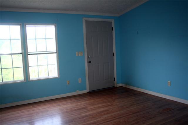 64 Cathcart Road Frankewing, TN 38459 - Photo 5 of 24 Living Room of home.