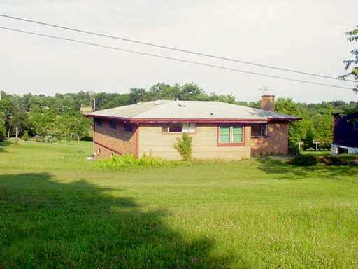 102 Ciocco Road Irwin, PA 15642 - Photo 2 of 5 Gallery Image 2