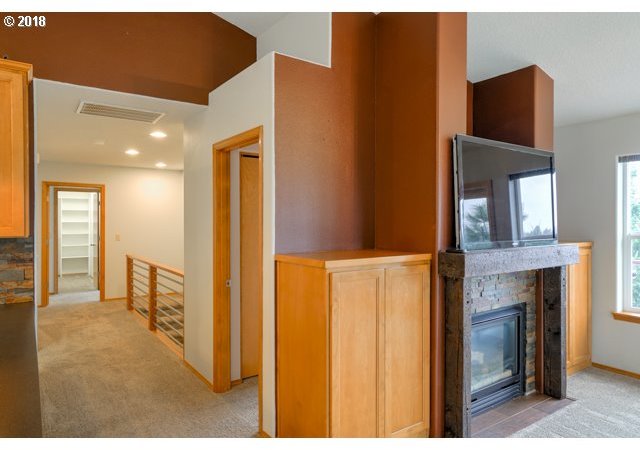 7055 Rosedale Lane South Salem, OR 97306 - Photo 14 of 32