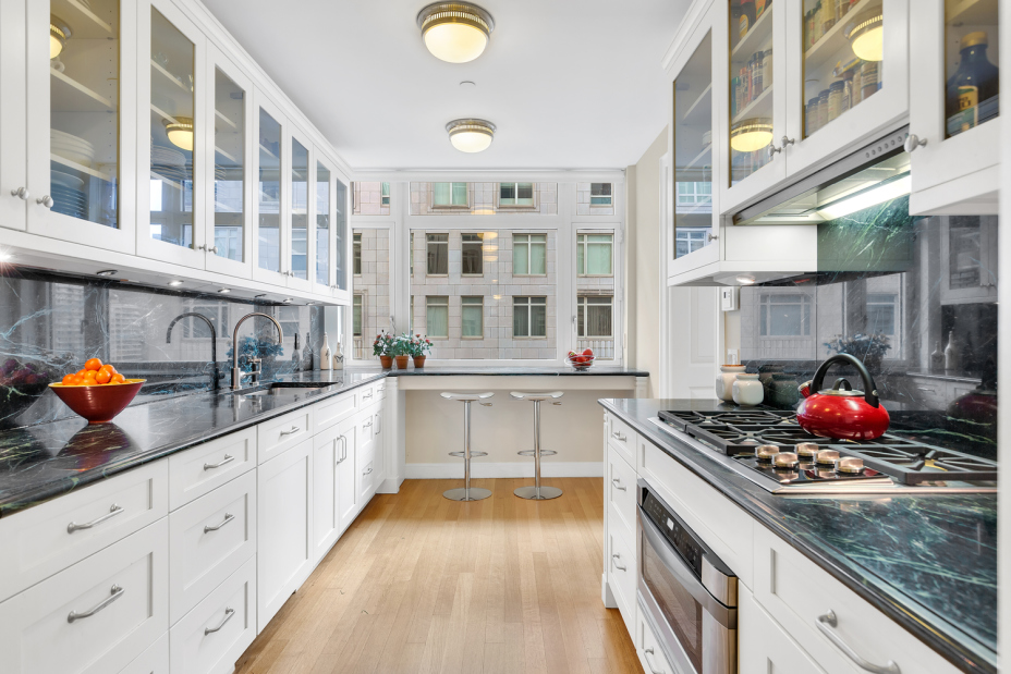 15 Central Park West, Unit 14G Manhattan, NY 10023 - Photo 4 of 15