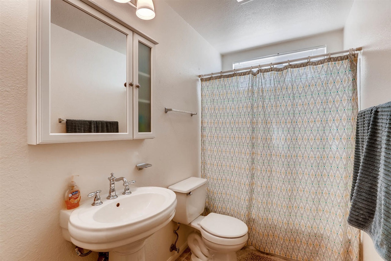 423 Silverbrook Drive El Cajon, CA 92019 - Photo 13 of 25