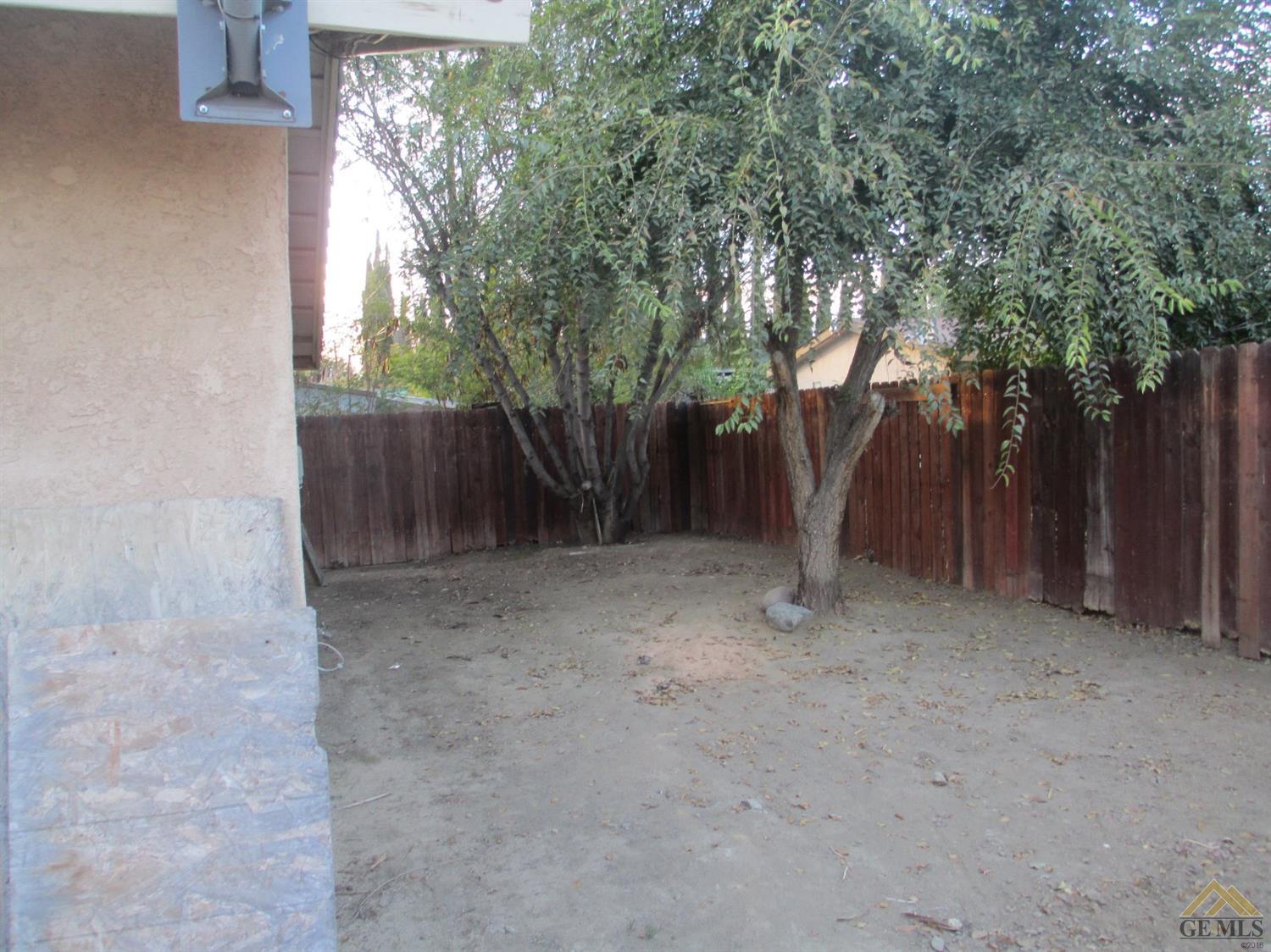 916 Lawson Road Bakersfield, CA 93307 - Photo 28 of 28 Gallery Image 28