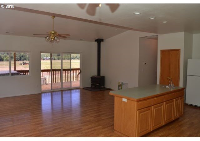 9026 South Myrtle Road Myrtle Creek, OR 97457 - Photo 6 of 22 Gallery Image 6