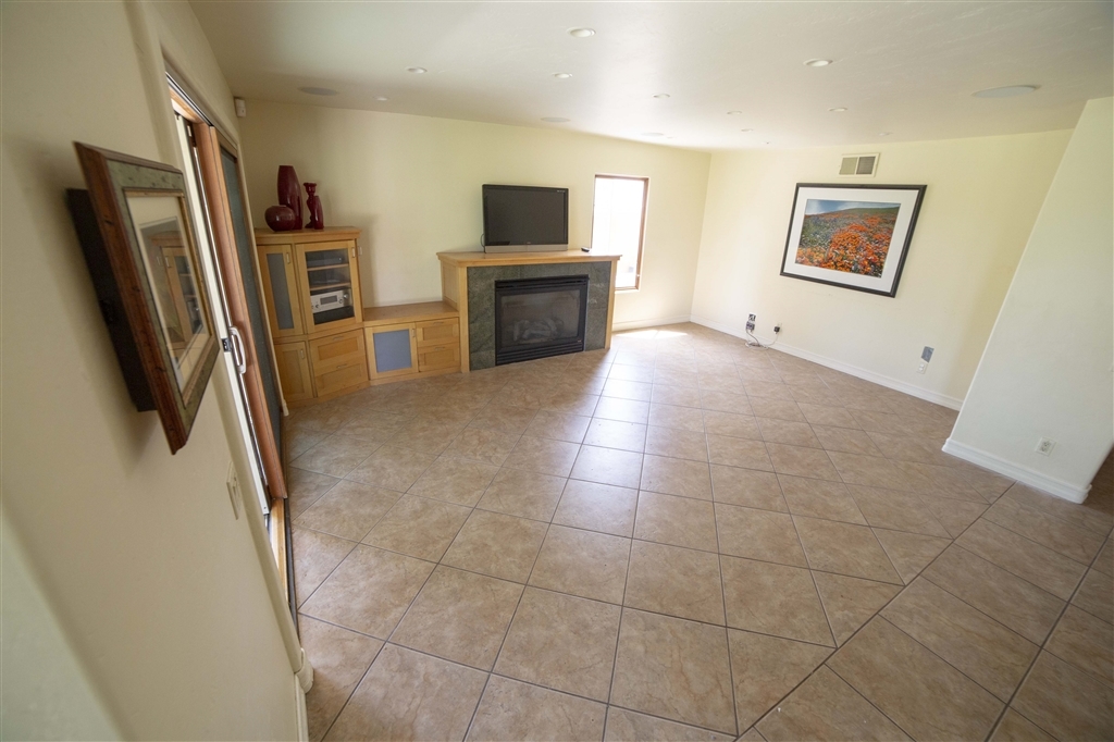 3172 Lower Ridge Road San Diego, CA 92130 - Photo 9 of 18