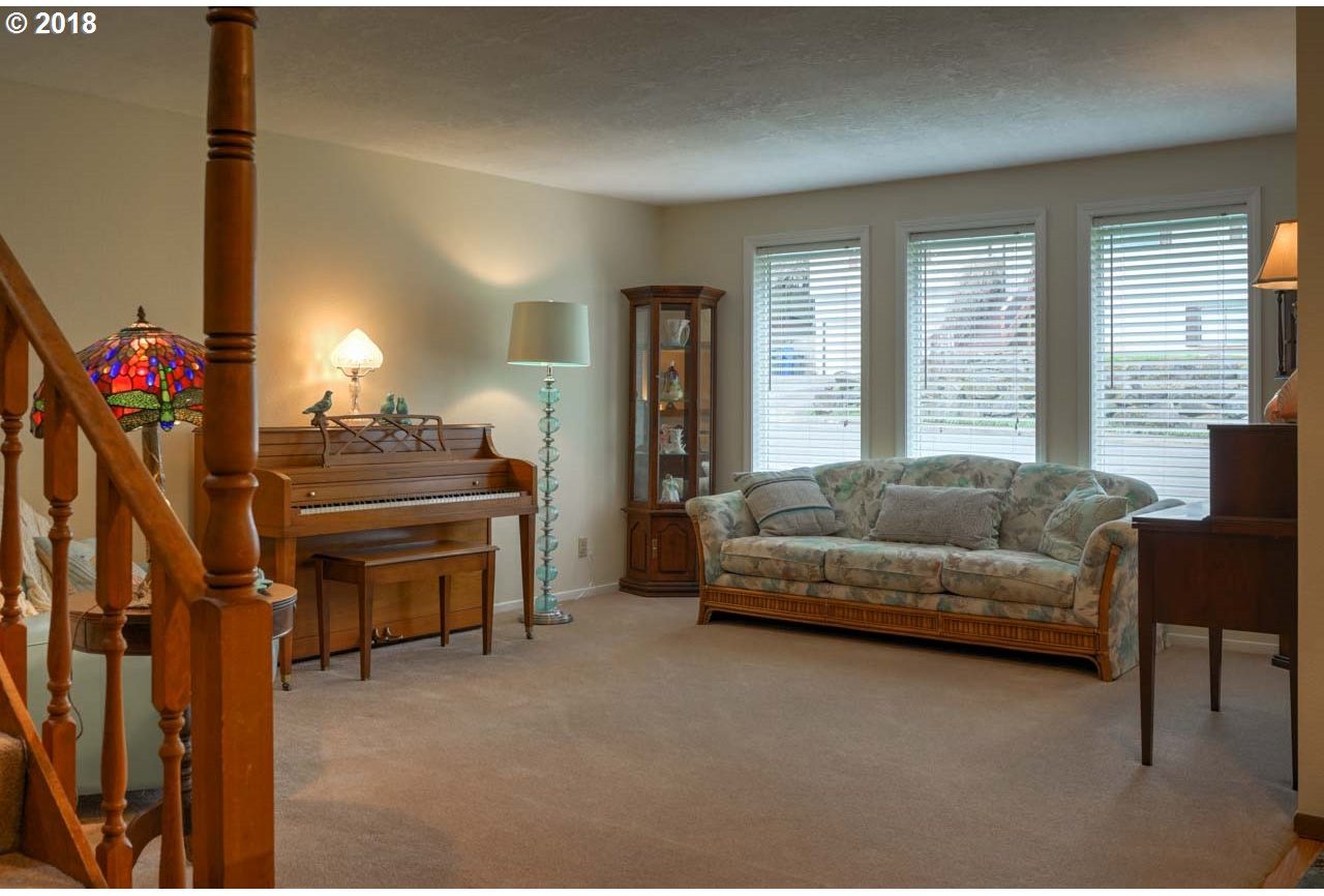 5097 Jones Road Southeast Salem, OR 97306 - Photo 4 of 28 Gallery Image 4