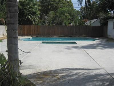 1605 Locust Ravine Bakersfield, CA 93306 - Photo 19 of 20 Gallery Image 19
