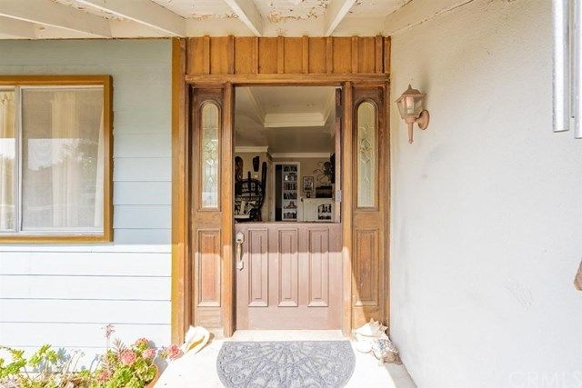 $925,000 | 208 Susannah Place, Costa Mesa, CA 92627