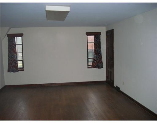 234 Cascade Road Forest Hills, PA 15221 - Photo 6 of 10 Gallery Image 6