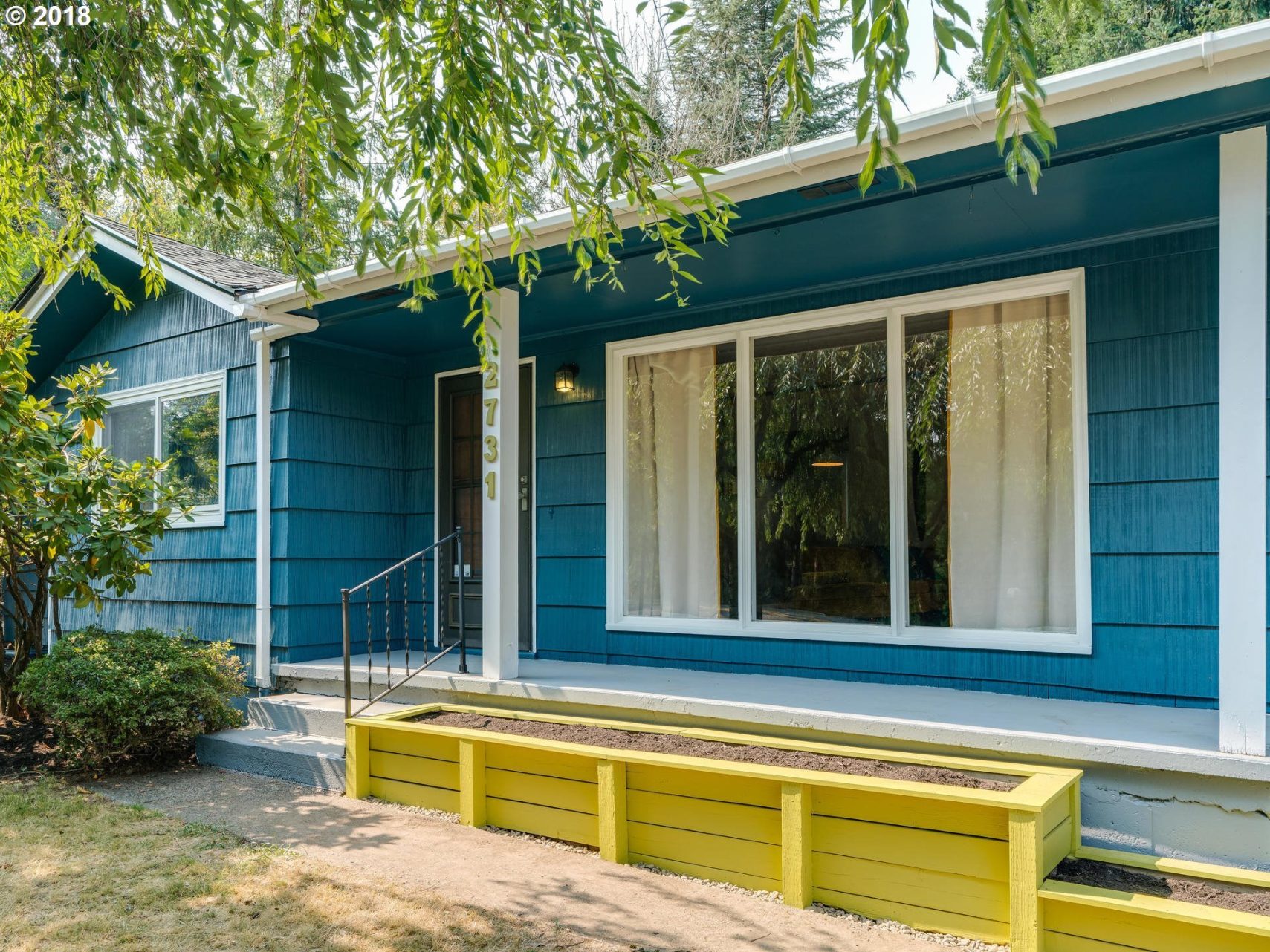 2731 Southwest Taylors Ferry Road Portland, OR 97219 - Photo 1 of 16 Gallery Image 1