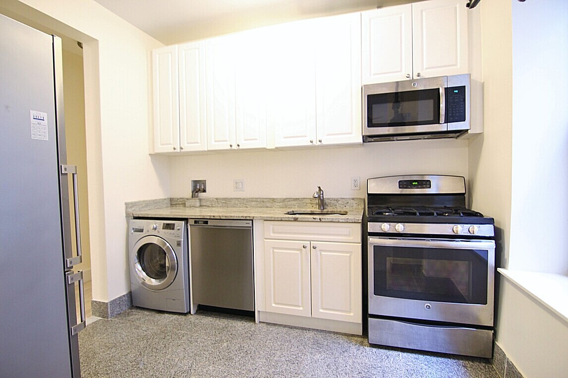 75 Saint Nicholas Place, Unit 1G Manhattan, NY 10032 - Photo 2 of 8