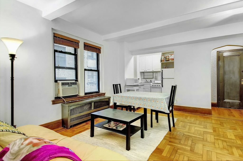 49 West 72nd Street, Unit 3B Manhattan, NY 10023 - Photo 2 of 5