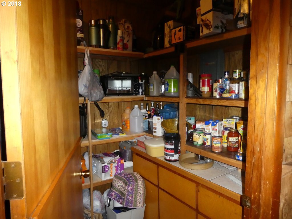 2504 Glengary Loop Road Roseburg, OR 97470 - Photo 1 of 27 Gallery Image 1