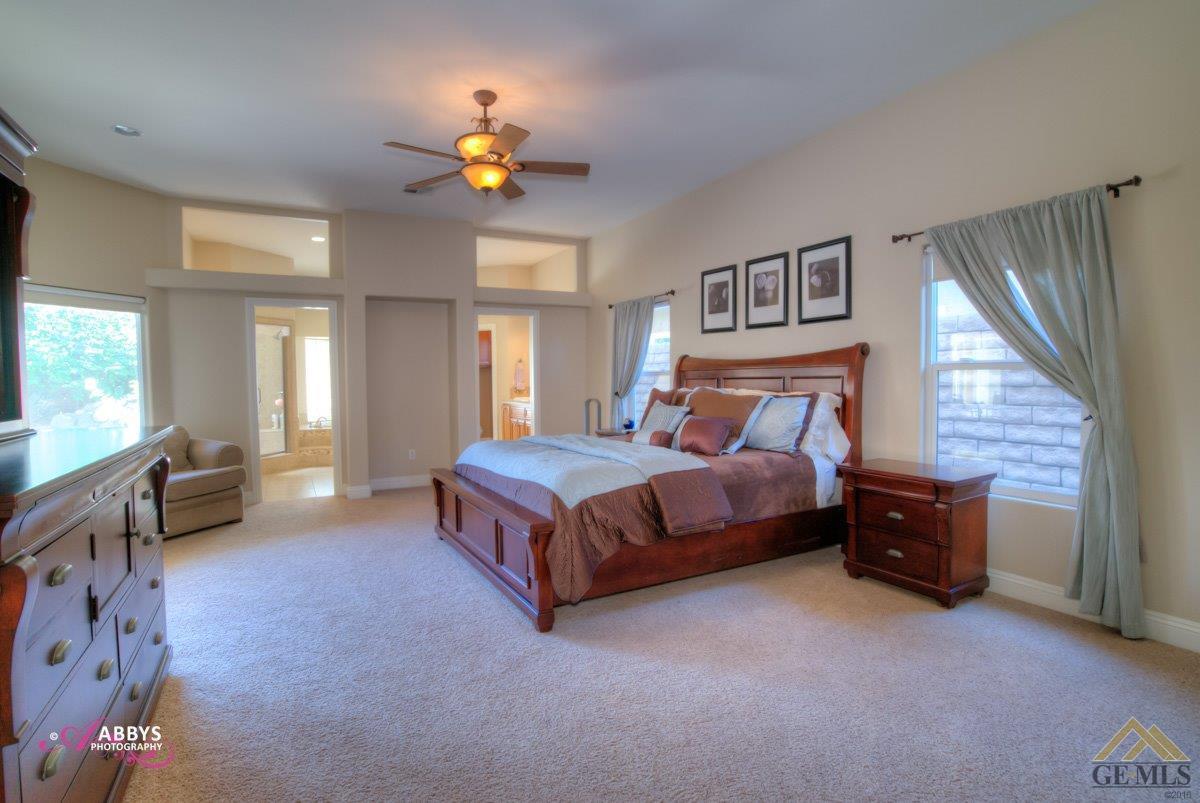 13103 Michaelangelo Drive Bakersfield, CA 93314 - Photo 10 of 37