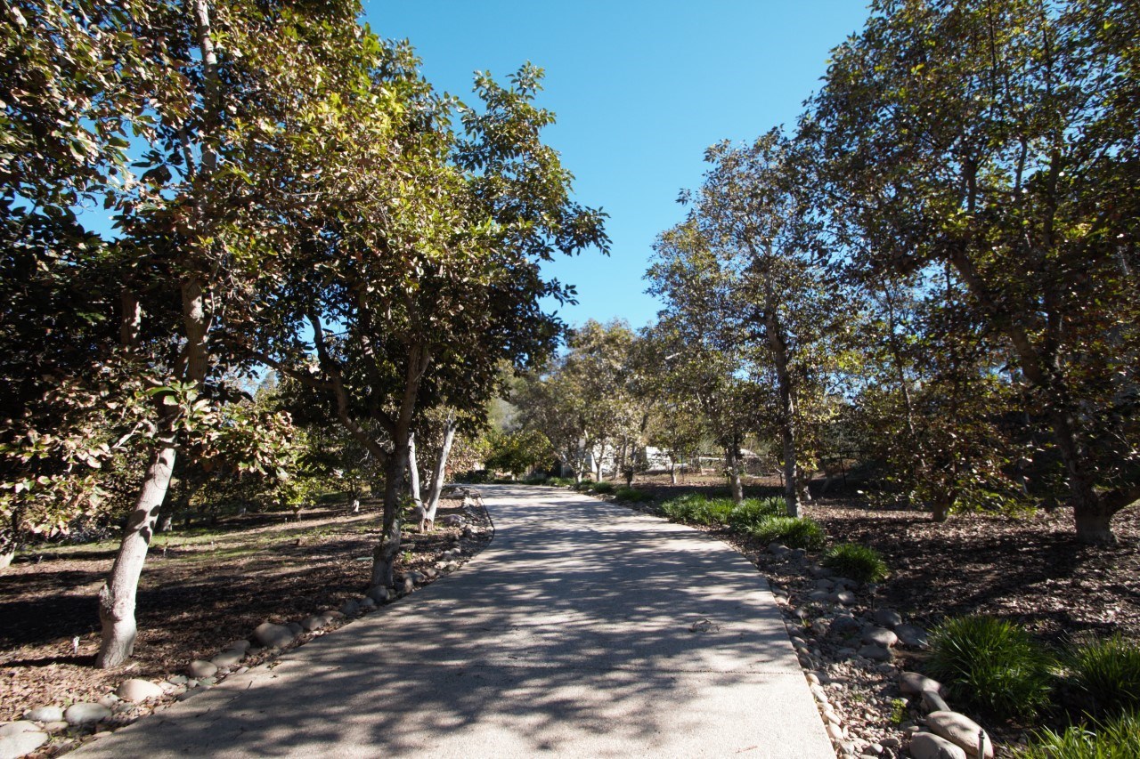 13180 Glen Circle Road Poway, CA 92064 - Photo 7 of 25