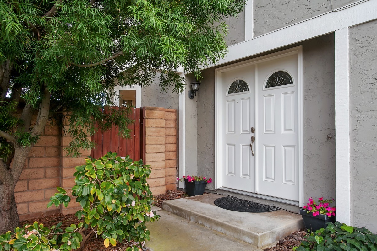 10983 Charing Cross Road Spring Valley, CA 91978 - Photo 2 of 25