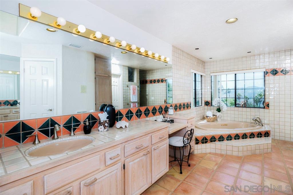 10832 Quail Canyon Road El Cajon, CA 92021 - Photo 12 of 25