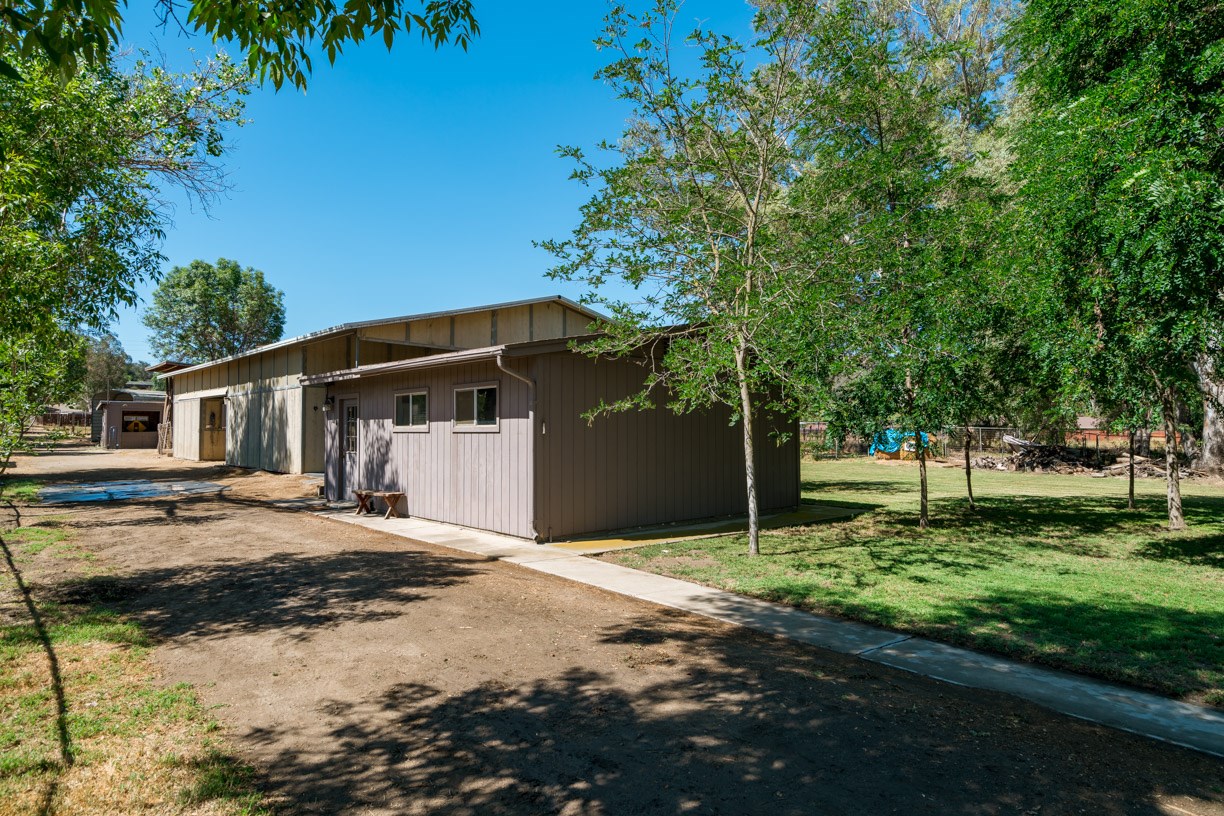 13925 Charlan Road Valley Center, CA 92082 - Photo 22 of 24