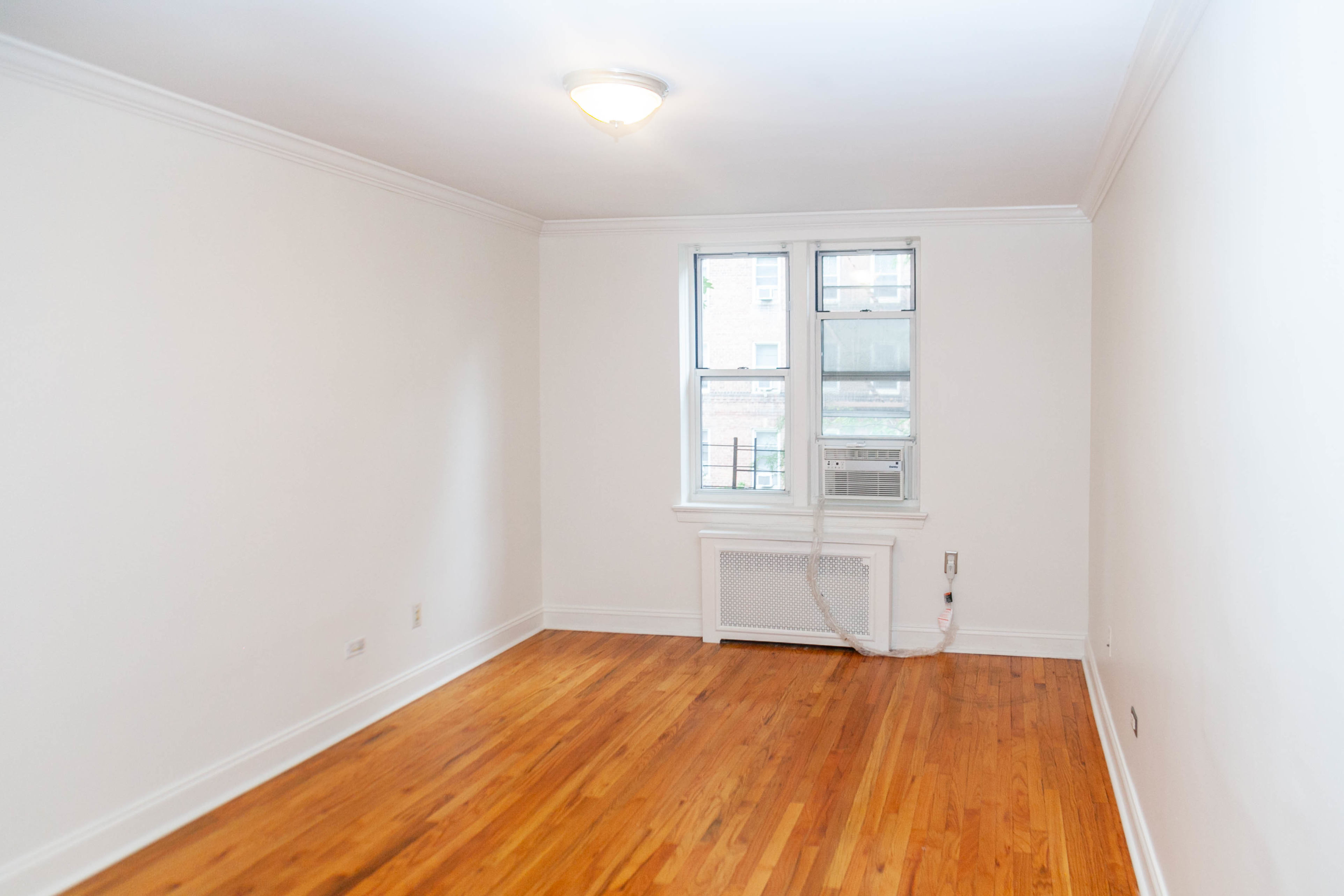 143 Bennett Avenue, Unit 2P Manhattan, NY 10040 - Photo 3 of 12
