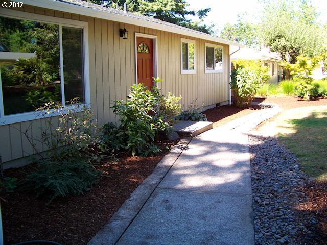 9701 Southwest 62nd Avenue Portland, OR 97219 - Photo 13 of 15 Gallery Image 13