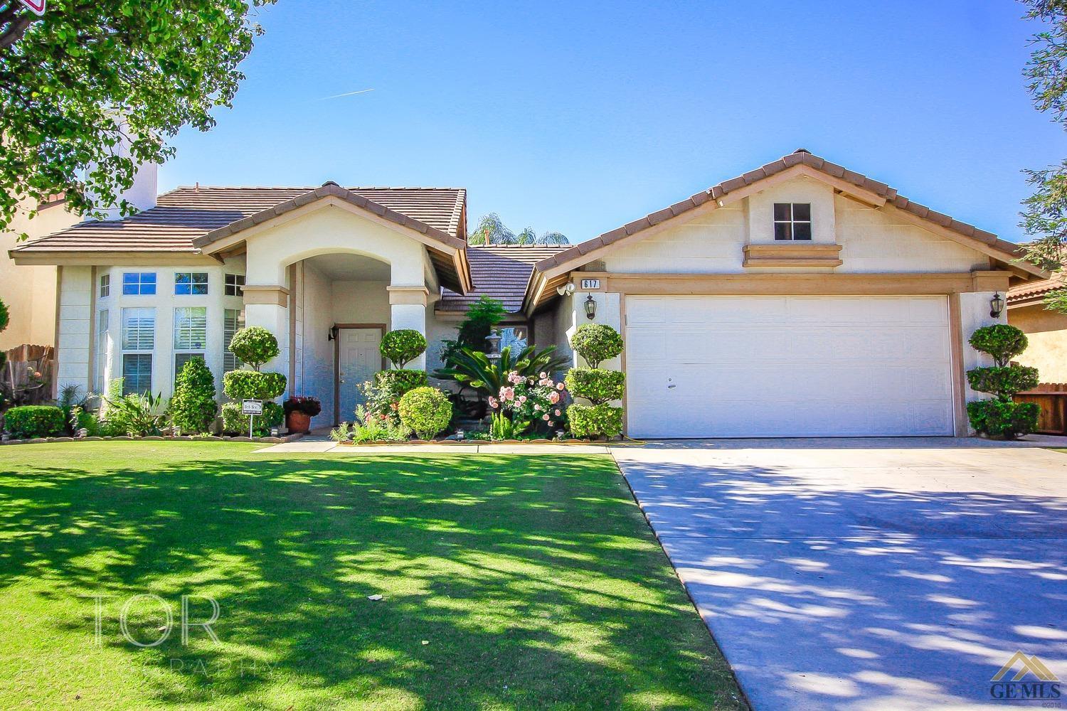 617 Fairview Road Bakersfield, CA 93307 - Photo 1 of 21 Gallery Image 1
