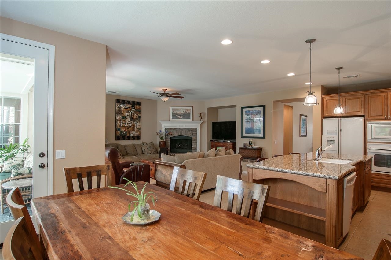 218 Rain Tree Drive Encinitas, CA 92024 - Photo 8 of 24