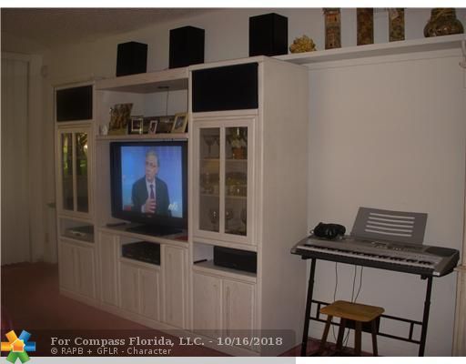 Coral Gate Margate, FL 33063 - Photo 4 of 16