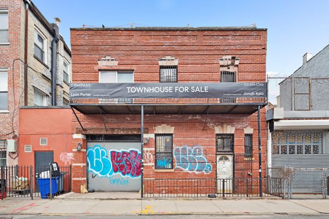 $1,300,000 | 7 Fillmore Place | Williamsburg