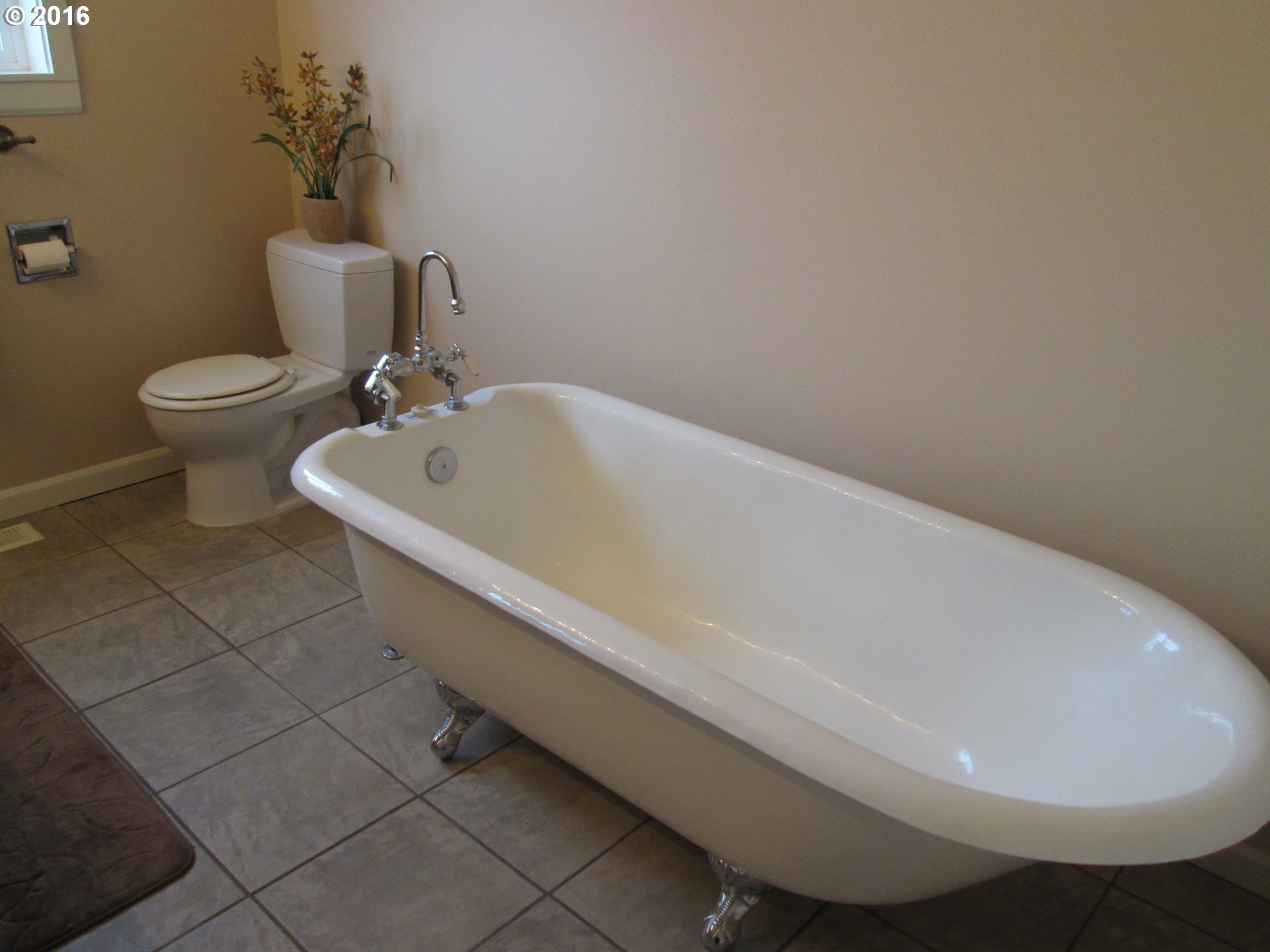 11827 Jones Road Northeast Woodburn, OR 97071 - Photo 16 of 30 Gallery Image 16