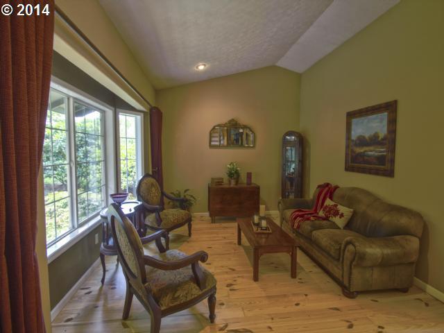 32724 Northeast Chamberlain Road Corbett, OR 97019 - Photo 8 of 16 Gallery Image 8