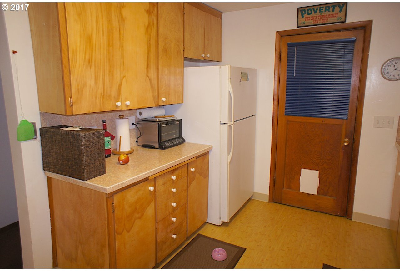 8783 Broadacres Road Northeast Aurora, OR 97002 - Photo 7 of 26 Gallery Image 7