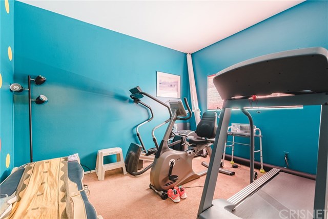 17037 Lassen Street Northridge, CA 91325 - Photo 18 of 37