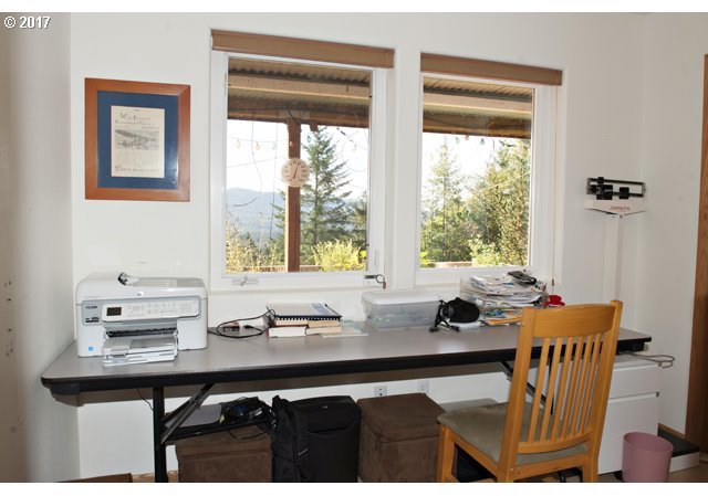 180 Hawks View Road Woodland, WA 98674 - Photo 13 of 29 Gallery Image 13