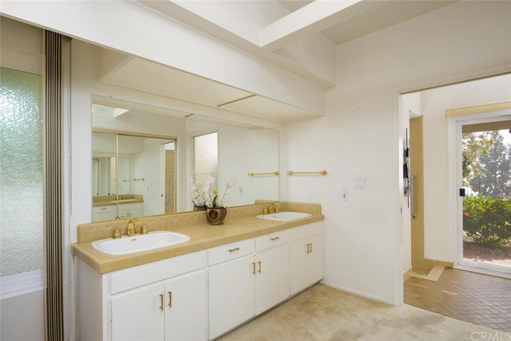 754 Vía Montevideo Claremont, CA 91711 - Photo 20 of 44