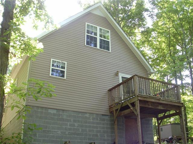 645 Lakeview Road Normandy, TN 37360 - Photo 14 of 18 Deck bedroom 1 access