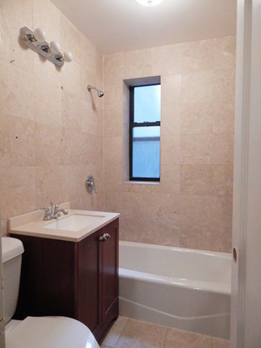 235 West 76th Street, Unit 7C Manhattan, NY 10023 - Photo 11 of 12