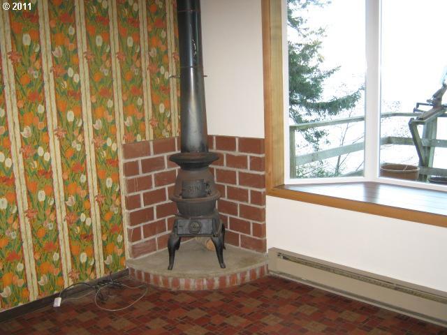 65434 East Bay Road North Bend, OR 97459 - Photo 11 of 16 Gallery Image 11