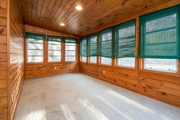19 Earls Court Rochester, MA 02770 - Photo 23 of 25