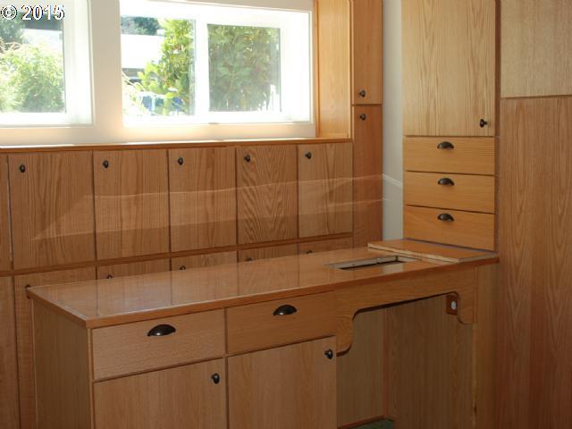 2600 Ridgeway Drive Reedsport, OR 97467 - Photo 11 of 14 Gallery Image 11