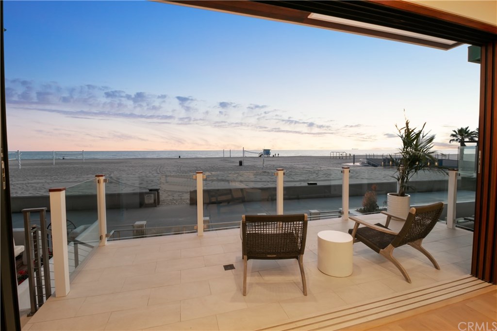 2120 The Strand Hermosa Beach, CA 90254 - Photo 15 of 51