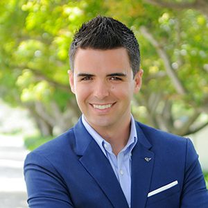 Alex Cuffia, Agent in  - Compass