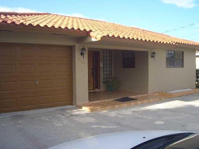 6435 Southwest 32nd Street Miami, FL 33155 - Photo 1 of 7